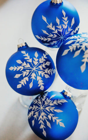 4 in Cobalt Blue Bauble / White Snowflake