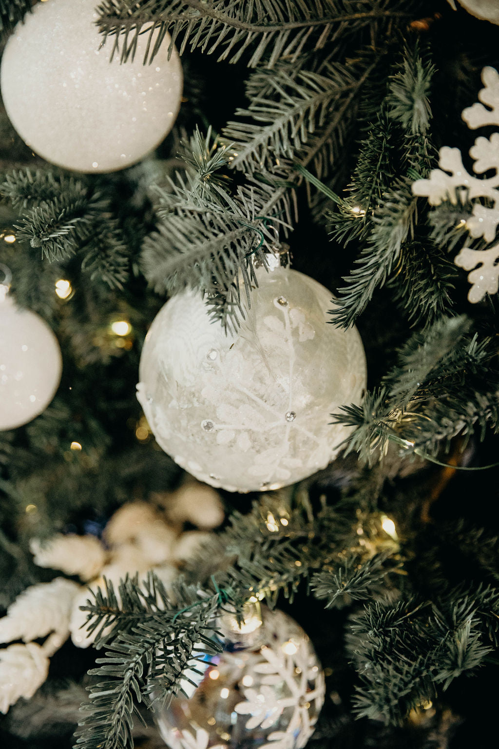 4 in Hand Painted Frosty Bauble