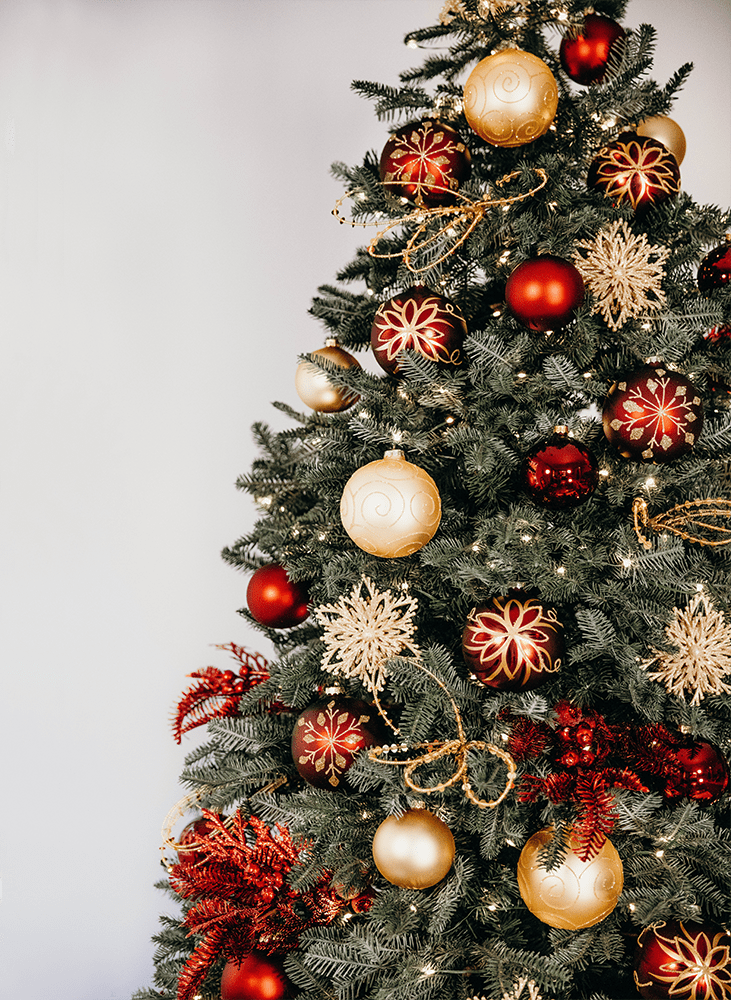 Red Christmas tree decorations