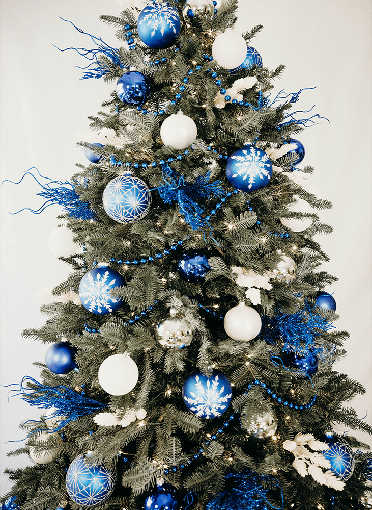 Blue and white Christmas tree design