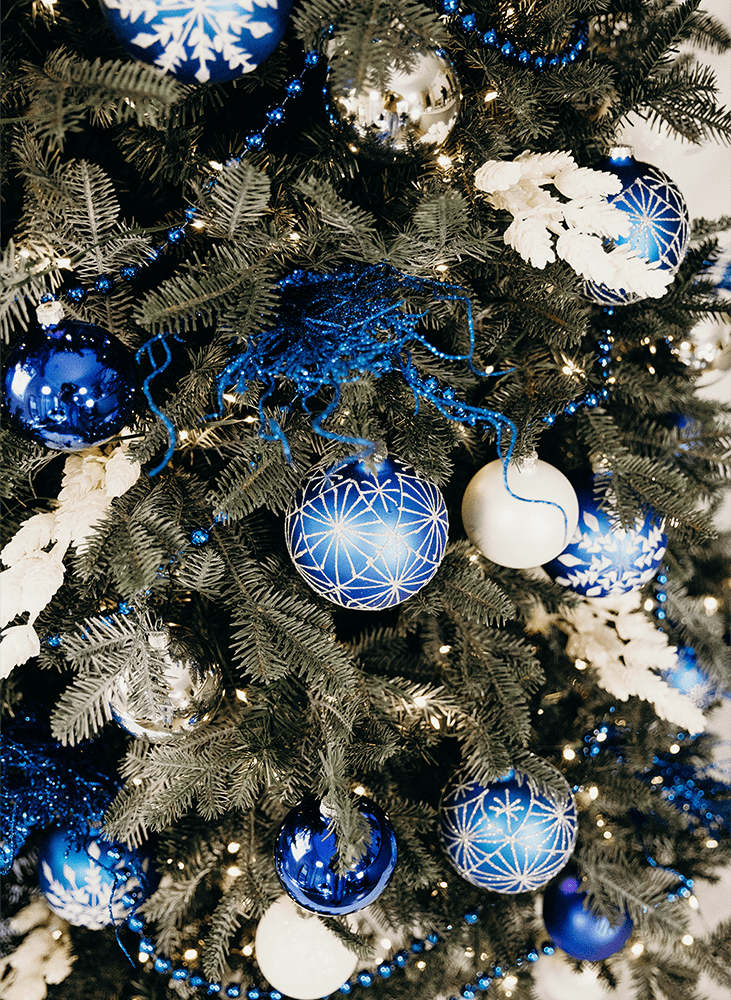 Classic blue and white Christmas tree design
