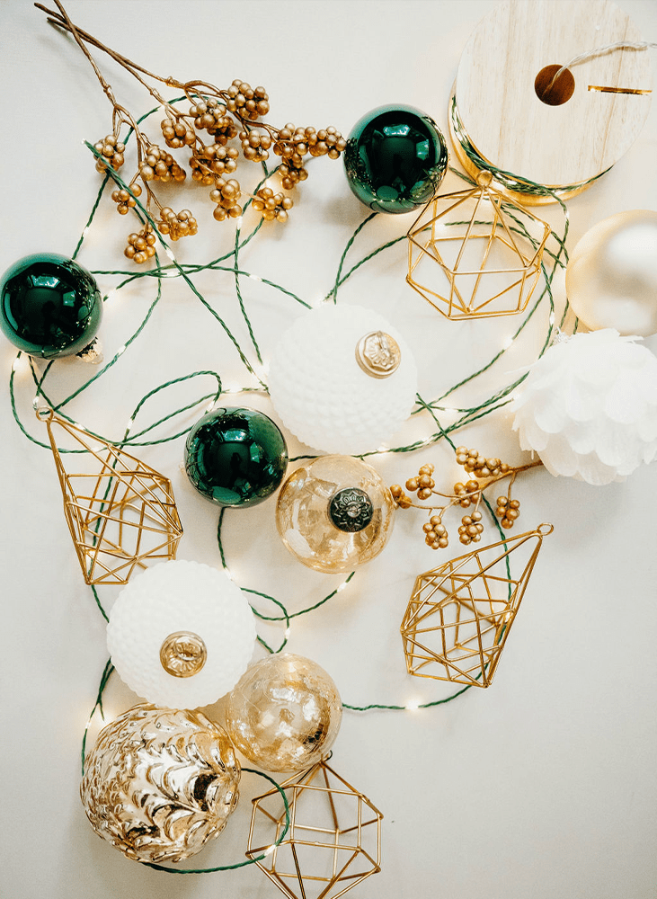 Contemporary Christmas ornament set