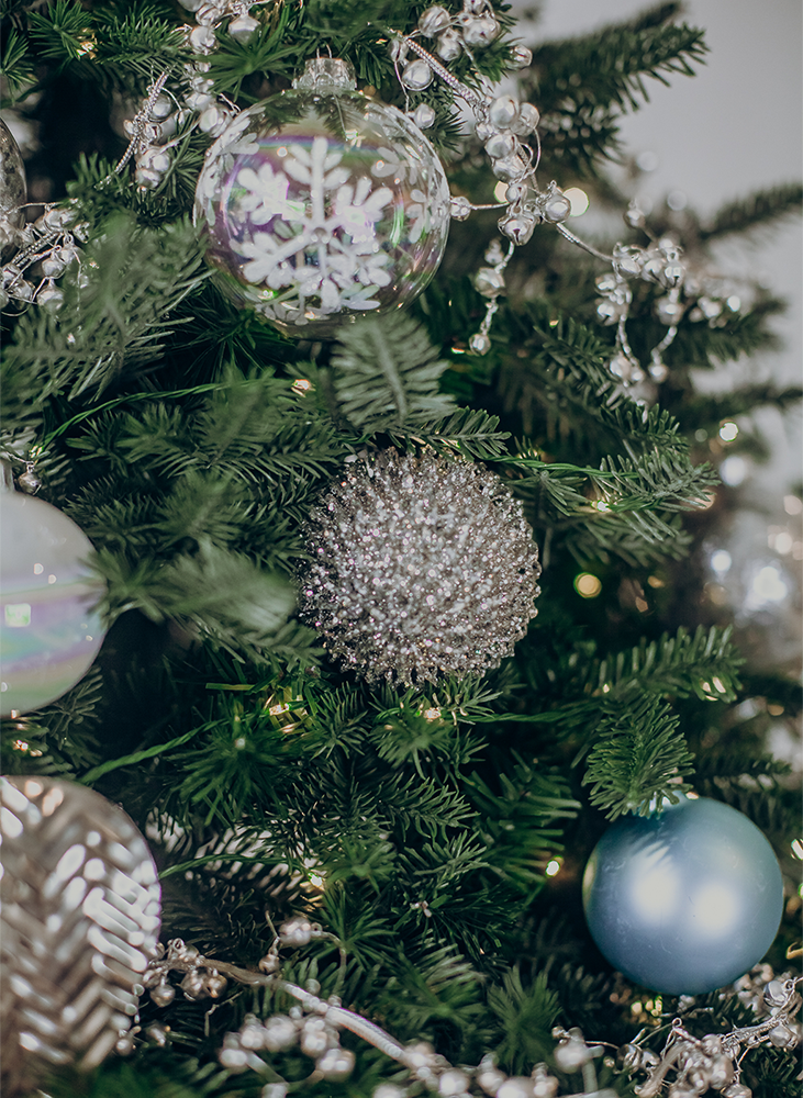 Sparkly Silver Ribbon Ornament